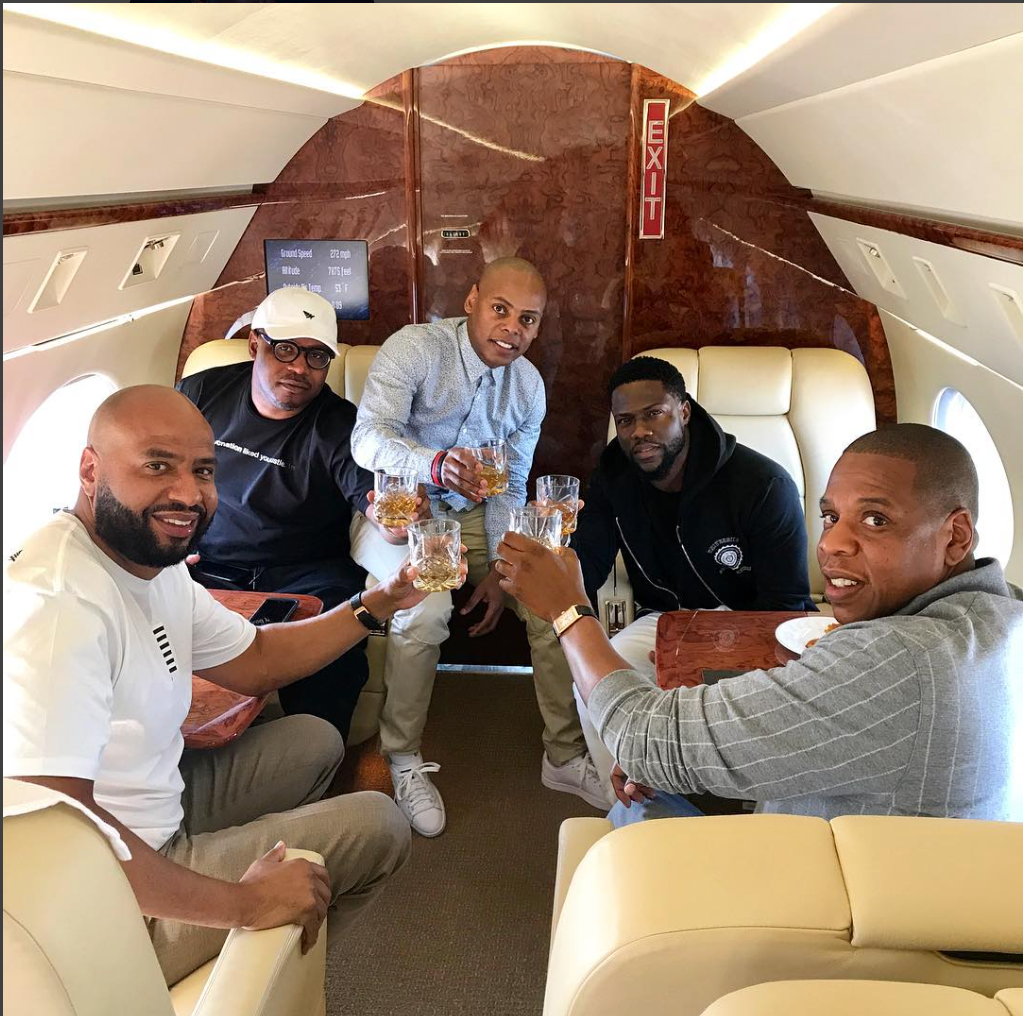 Yara Shahidi, Kevin Hart, Niecy Nash and More Celebs Out and About
